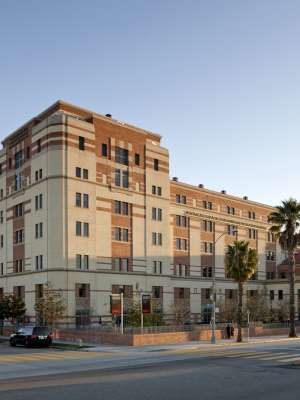 UCLA Santa Monica Medical Center UCLA Santa Monica Medical Center